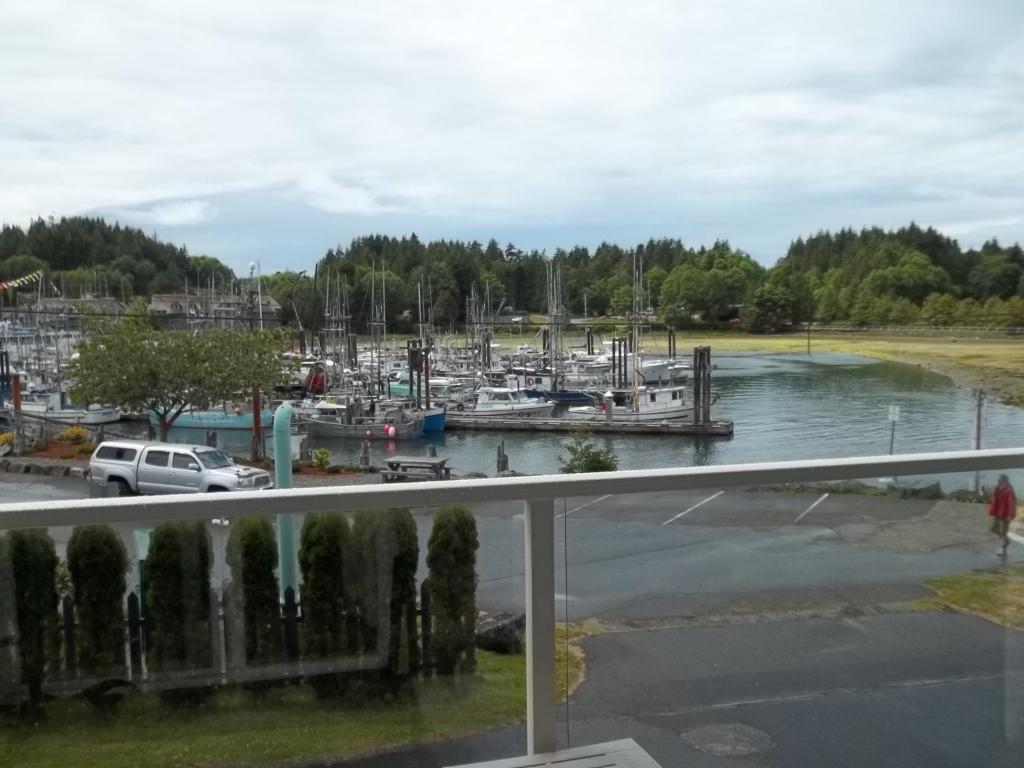 Bayshore Waterfront Inn Ucluelet Zewnętrze zdjęcie